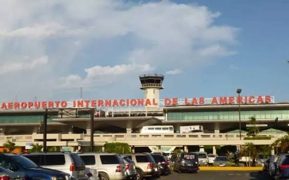 Apresan Inspector de Migración por aceptar sobornos para salidas irregulares de RD