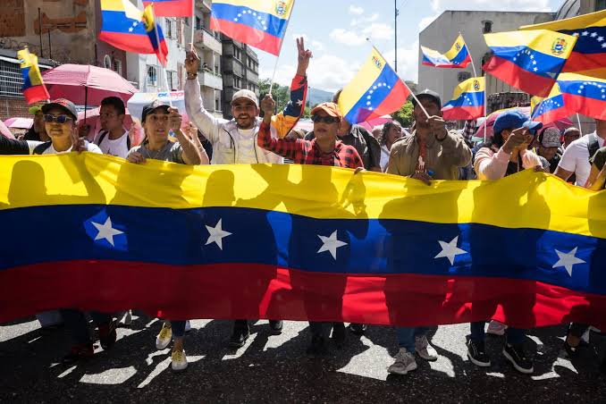 El chavismo convocó a una marcha de mujeres el mismo día que la oposición protestará para exigir elecciones